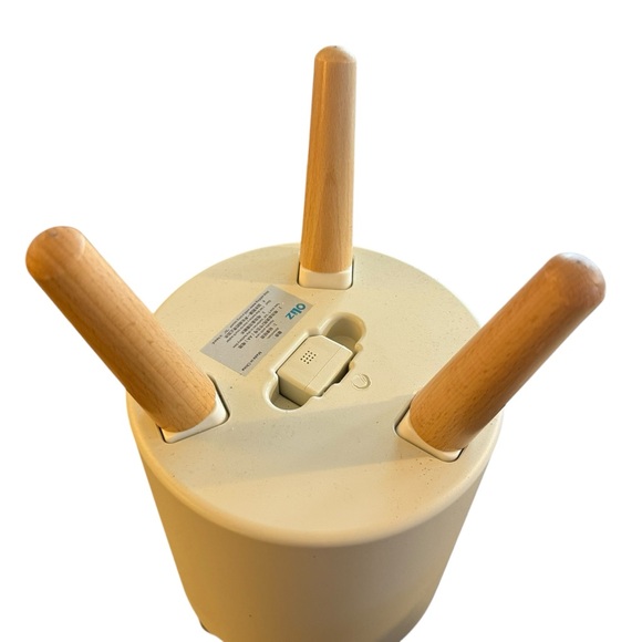 Smart Plant Watering Pot with Alarm and Decorative Wooden Legs - Picture 10 of 10